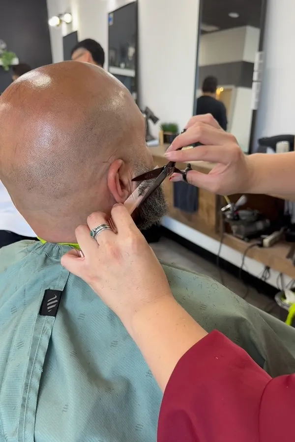 Beard detailing by Jackie